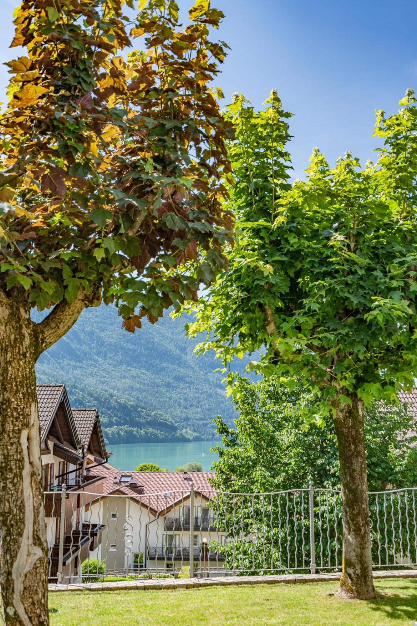 Hotel Europa Molveno Exterior foto